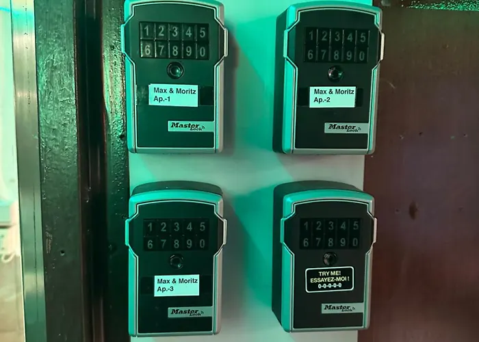 Max & Moritz 3 شقة *